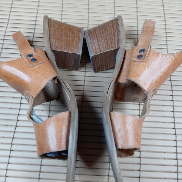 Barbara Barbieri  Wo's 2" block heelBrown Leather Strappy Sandals Shoes Size 10 - Picture 3 of 10